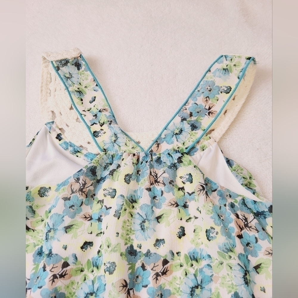 IZ Byer Pastel Blues and Greens Floral Top Women's Size Small NWT - Picture 4 of 8